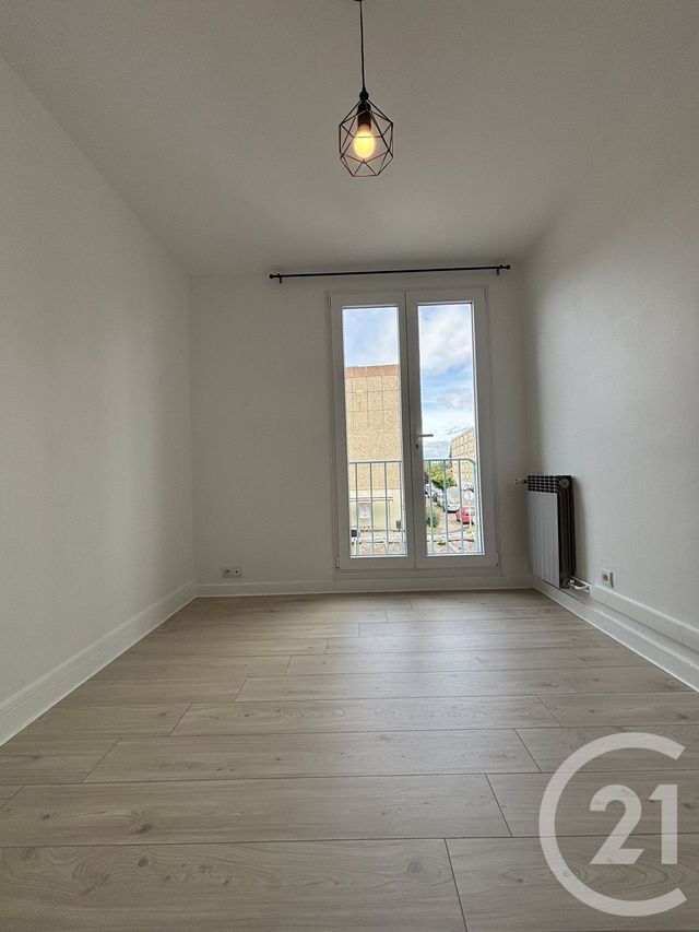 Appartement F3 &agrave; louer - 3 pi&egrave;ces - 62,36 m2 - Moulins - 03 - AUVERGNE