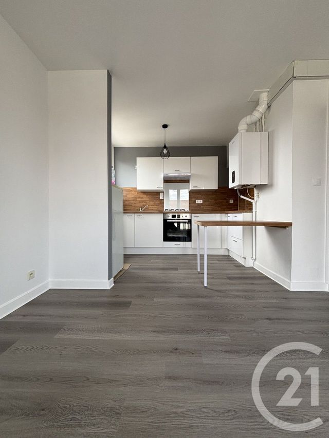 Appartement F3 &agrave; louer - 3 pi&egrave;ces - 62,36 m2 - Moulins - 03 - AUVERGNE