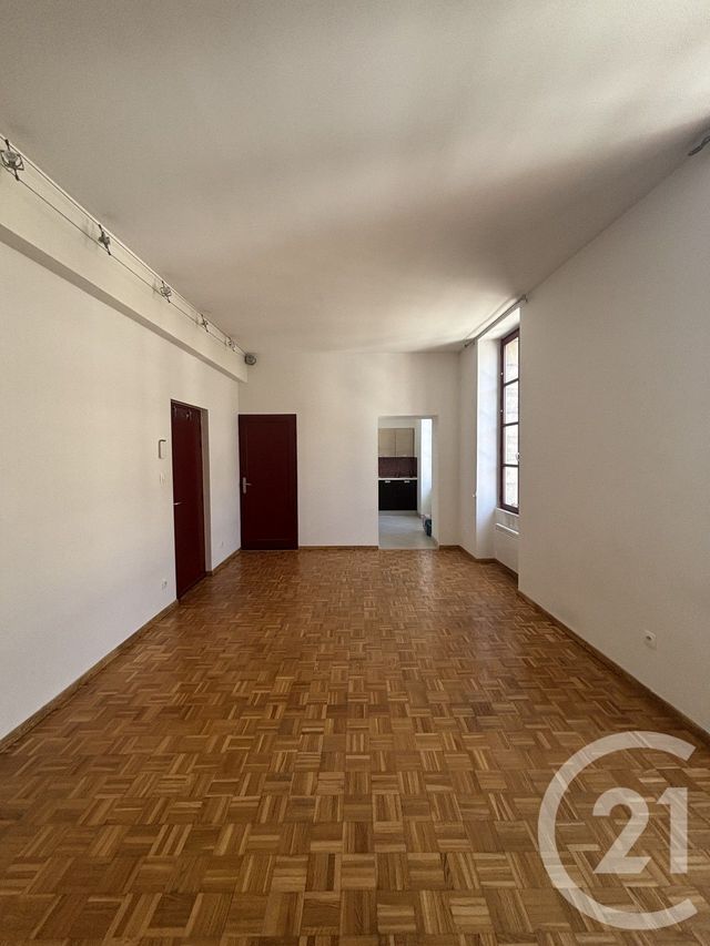 Appartement F2 &agrave; louer - 2 pi&egrave;ces - 43,25 m2 - Moulins - 03 - AUVERGNE