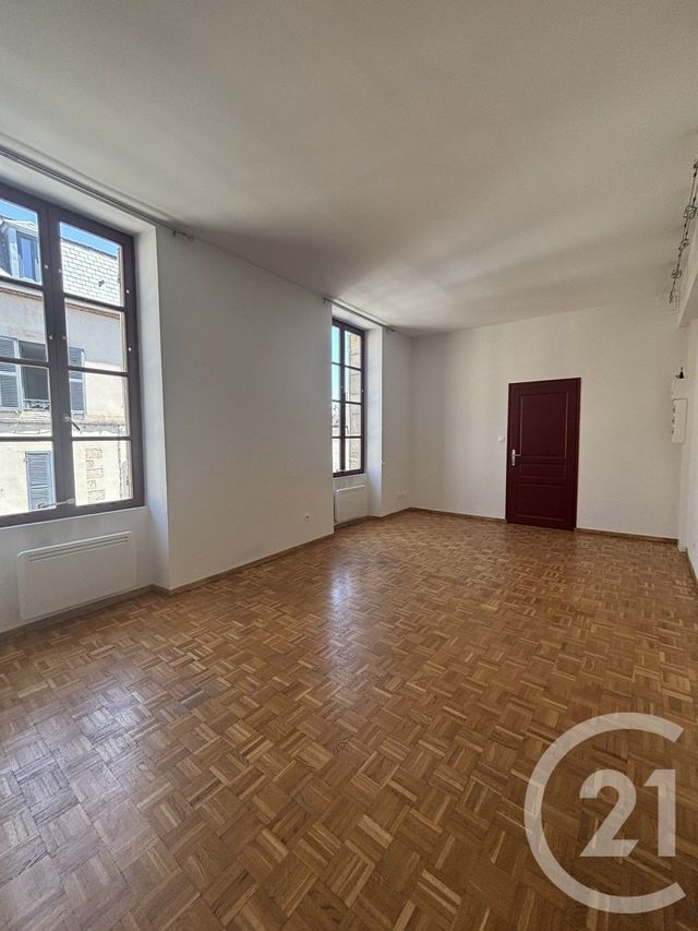 Appartement F2 &agrave; louer - 2 pi&egrave;ces - 43,25 m2 - Moulins - 03 - AUVERGNE