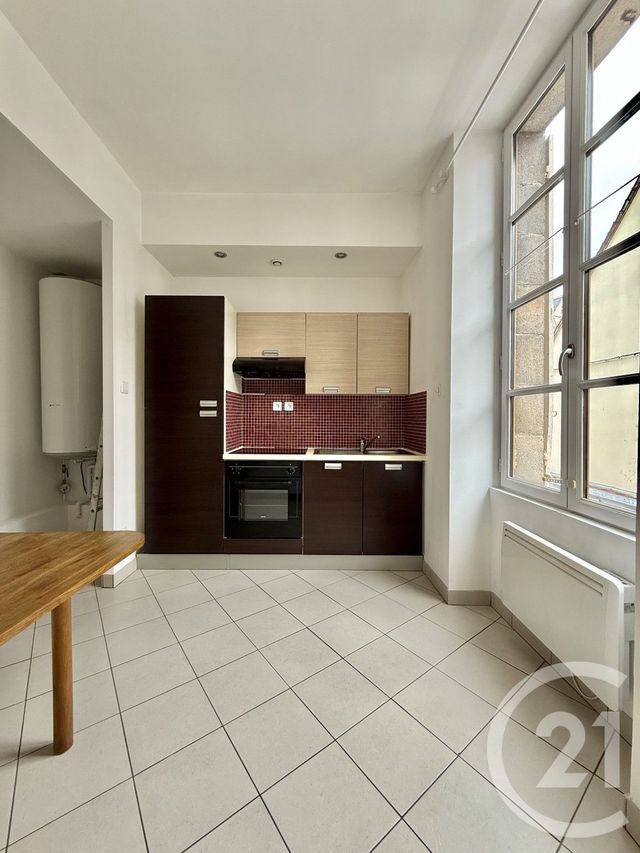 Appartement F2 &agrave; louer - 2 pi&egrave;ces - 43,25 m2 - Moulins - 03 - AUVERGNE
