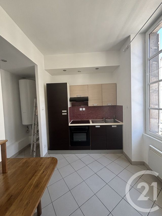 Appartement F2 &agrave; louer - 2 pi&egrave;ces - 43,25 m2 - Moulins - 03 - AUVERGNE