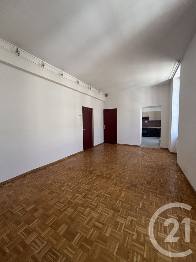 Appartement F2 &agrave; louer - 2 pi&egrave;ces - 43,25 m2 - Moulins - 03 - AUVERGNE