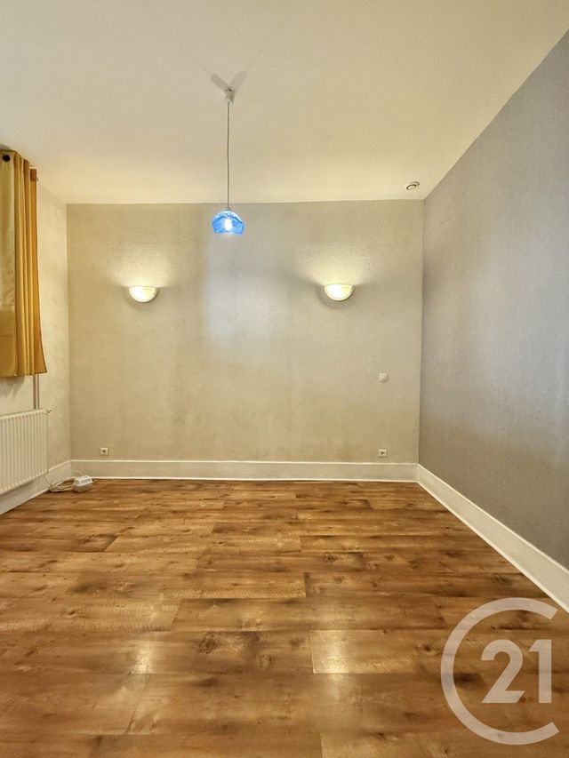 Appartement F2 &agrave; louer - 2 pi&egrave;ces - 56 m2 - Moulins - 03 - AUVERGNE