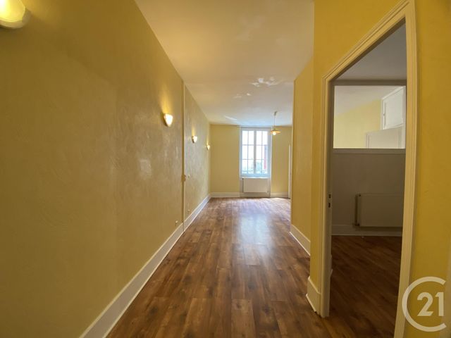Appartement F2 &agrave; louer - 2 pi&egrave;ces - 56 m2 - Moulins - 03 - AUVERGNE