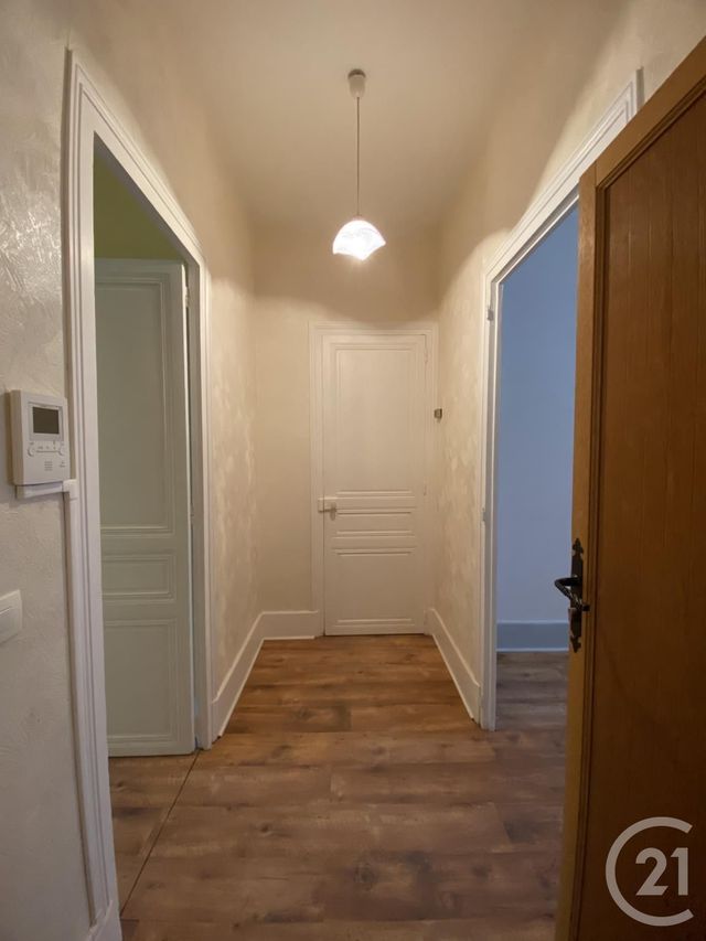 Appartement F2 &agrave; louer - 2 pi&egrave;ces - 56 m2 - Moulins - 03 - AUVERGNE