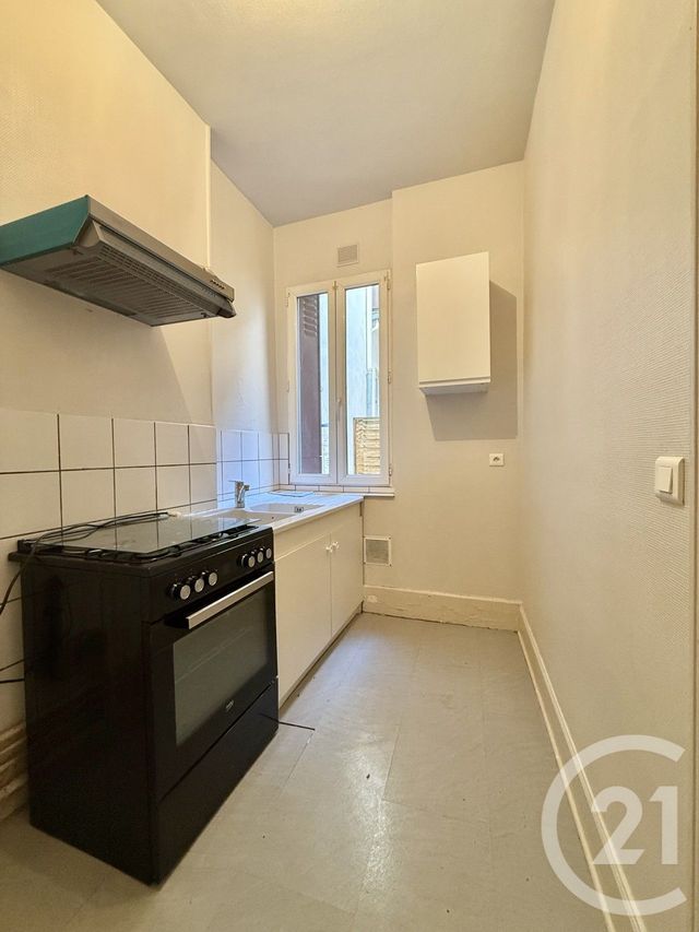 Appartement F2 &agrave; louer - 2 pi&egrave;ces - 56 m2 - Moulins - 03 - AUVERGNE