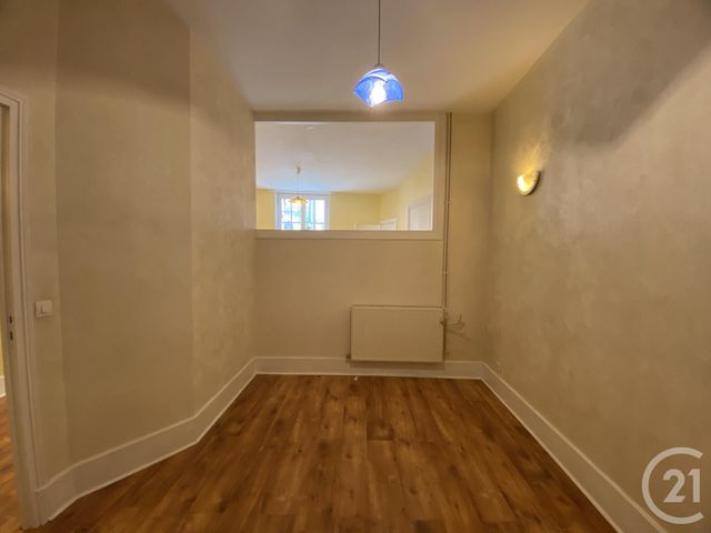 Appartement F2 &agrave; louer - 2 pi&egrave;ces - 56 m2 - Moulins - 03 - AUVERGNE