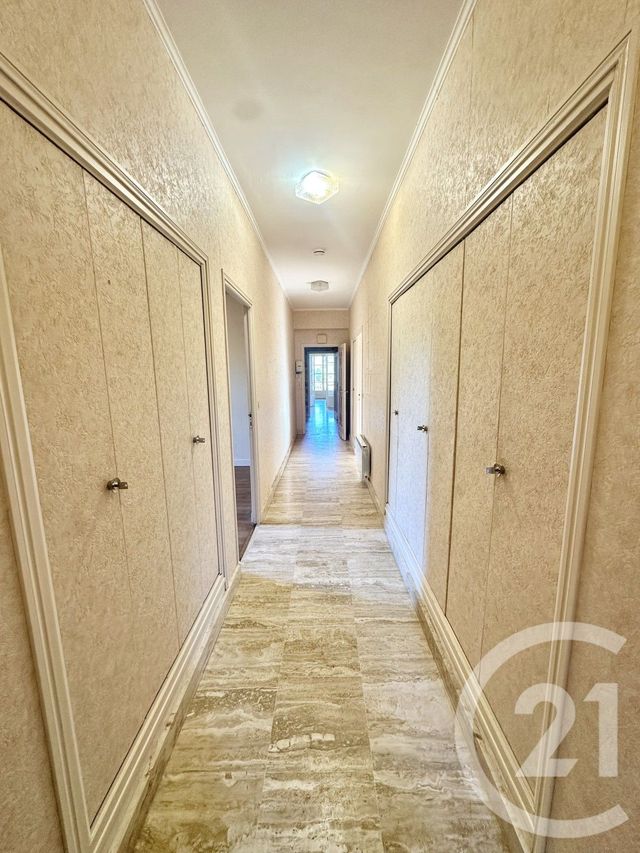 Maison &agrave; vendre - 8 pi&egrave;ces - 326 m2 - Yzeure - 03 - AUVERGNE