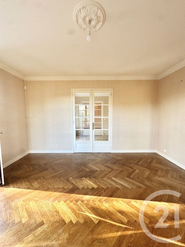 Maison &agrave; vendre - 8 pi&egrave;ces - 326 m2 - Yzeure - 03 - AUVERGNE