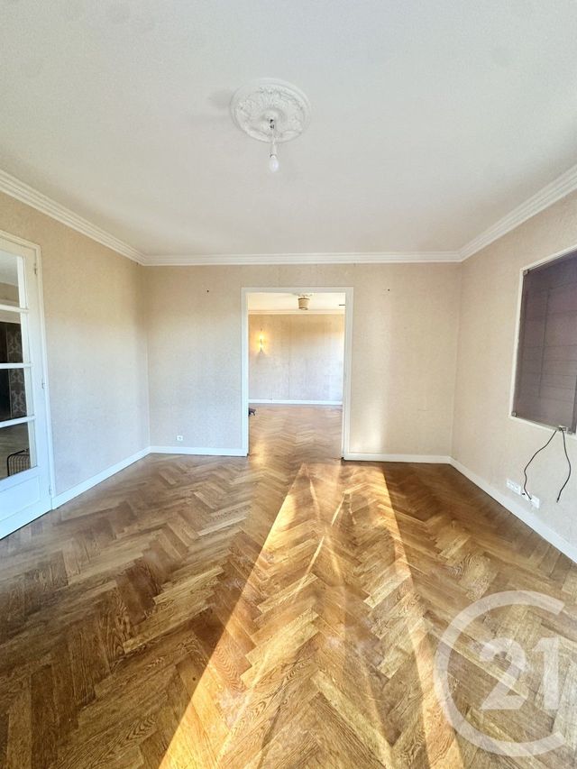Maison &agrave; vendre - 8 pi&egrave;ces - 326 m2 - Yzeure - 03 - AUVERGNE