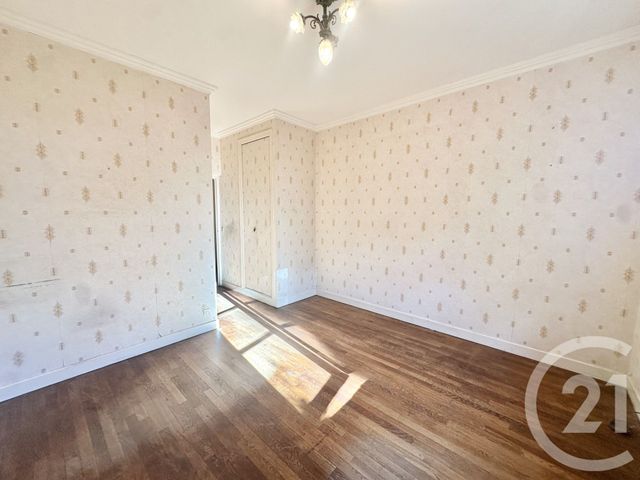 Maison &agrave; vendre - 8 pi&egrave;ces - 326 m2 - Yzeure - 03 - AUVERGNE