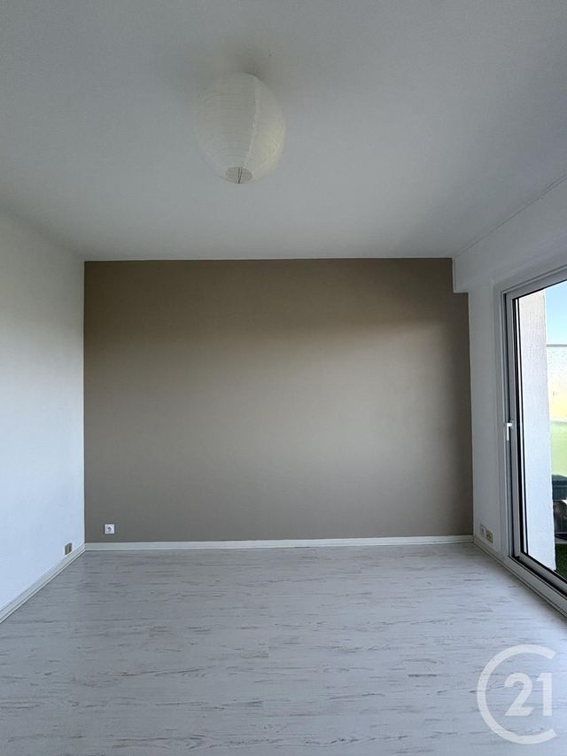 Appartement F1 &agrave; louer - 1 pi&egrave;ce - 32,85 m2 - Moulins - 03 - AUVERGNE