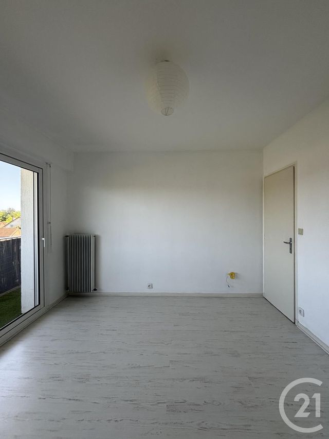 Appartement F1 &agrave; louer - 1 pi&egrave;ce - 32,85 m2 - Moulins - 03 - AUVERGNE
