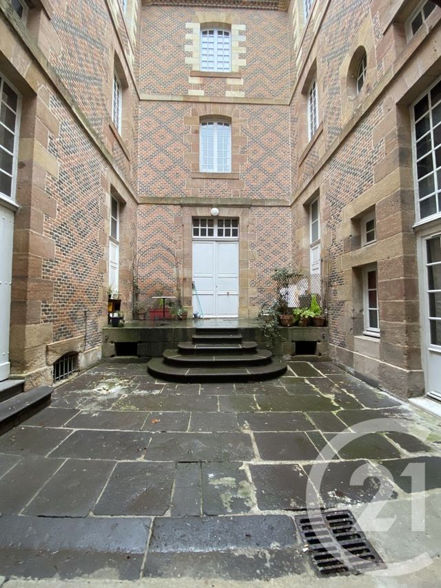 Appartement F4 &agrave; louer - 4 pi&egrave;ces - 97,82 m2 - Moulins - 03 - AUVERGNE