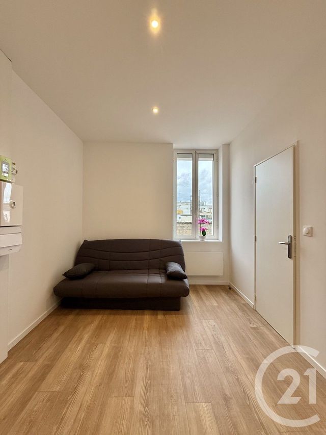 Appartement F1 &agrave; louer - 1 pi&egrave;ce - 17,45 m2 - Yzeure - 03 - AUVERGNE