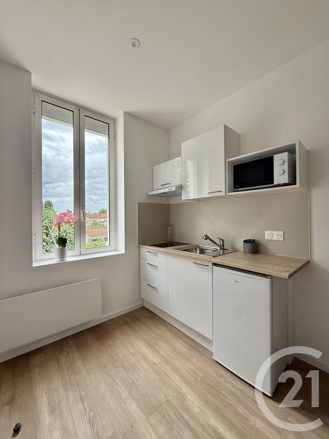 Appartement F1 &agrave; louer - 1 pi&egrave;ce - 17,50 m2 - Yzeure - 03 - AUVERGNE