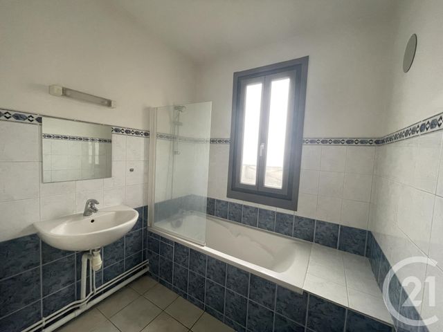 Appartement F2 &agrave; louer - 2 pi&egrave;ces - 42,03 m2 - Moulins - 03 - AUVERGNE