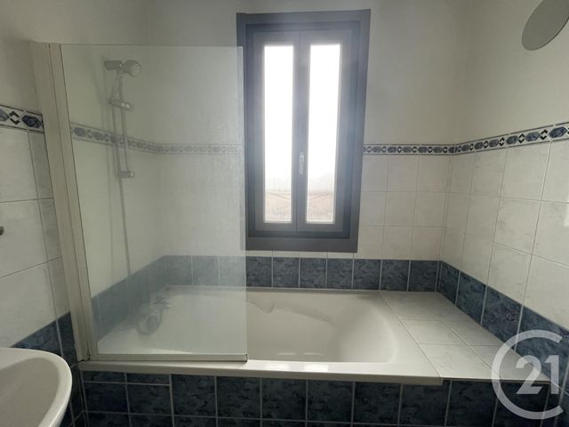 Appartement F2 &agrave; louer - 2 pi&egrave;ces - 42,03 m2 - Moulins - 03 - AUVERGNE
