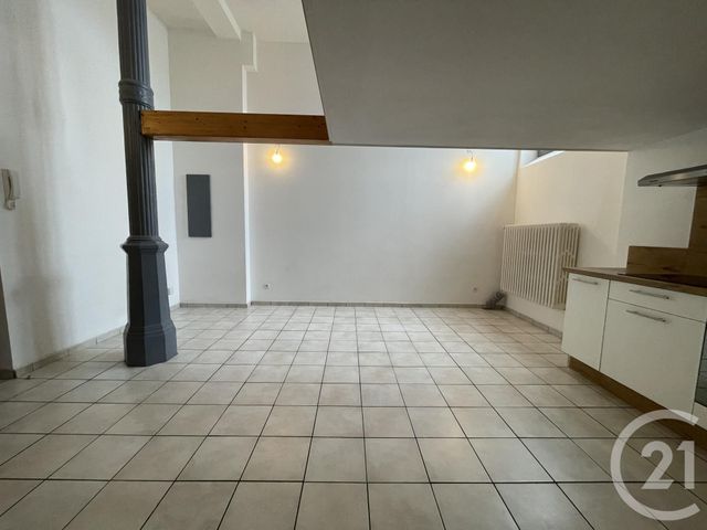 Appartement F2 &agrave; louer - 2 pi&egrave;ces - 42,03 m2 - Moulins - 03 - AUVERGNE