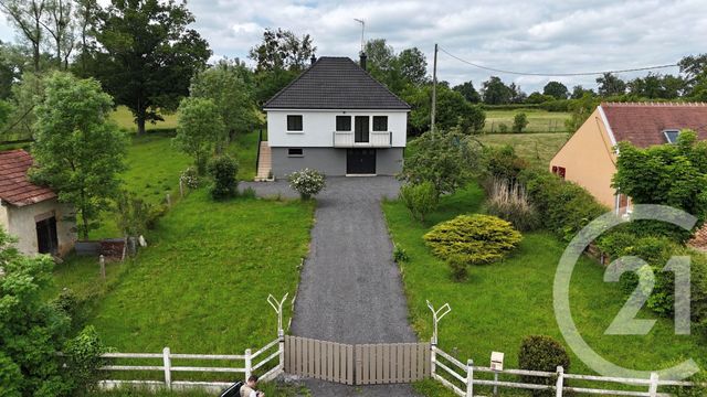 Maison &agrave; louer - 3 pi&egrave;ces - 72,80 m2 - Coulandon - 03 - AUVERGNE