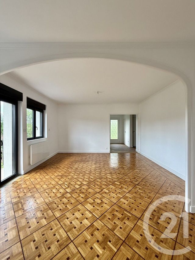 Maison &agrave; louer - 3 pi&egrave;ces - 72,80 m2 - Coulandon - 03 - AUVERGNE