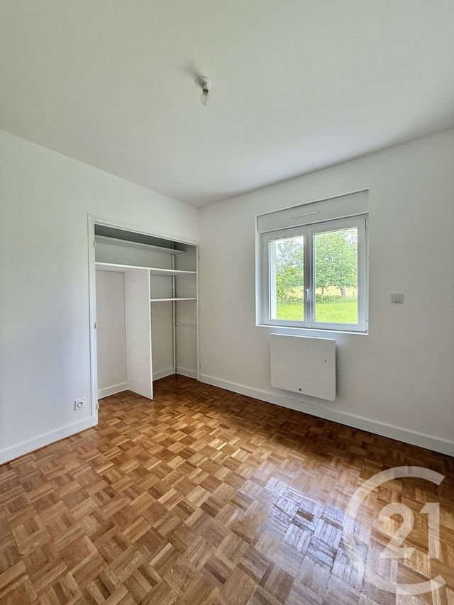 Maison &agrave; louer - 3 pi&egrave;ces - 72,80 m2 - Coulandon - 03 - AUVERGNE
