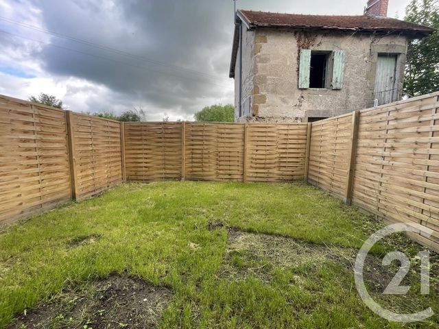 Appartement F3 &agrave; louer - 3 pi&egrave;ces - 65,83 m2 - Noyant D Allier - 03 - AUVERGNE