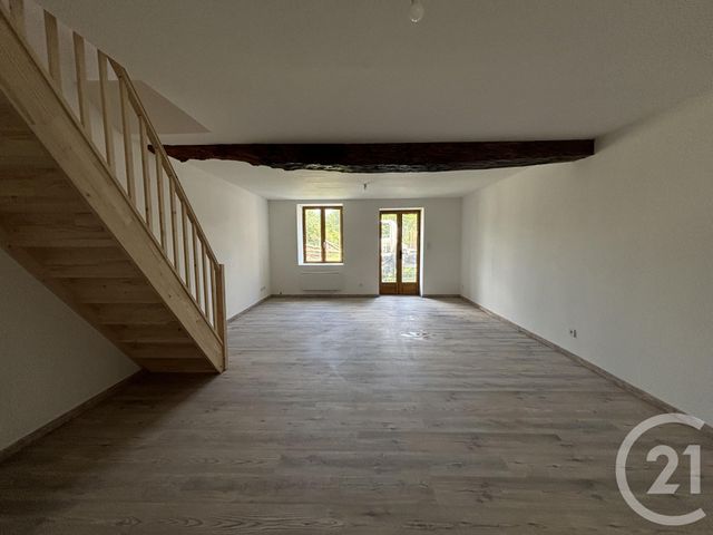 Appartement F3 &agrave; louer - 3 pi&egrave;ces - 65,83 m2 - Noyant D Allier - 03 - AUVERGNE