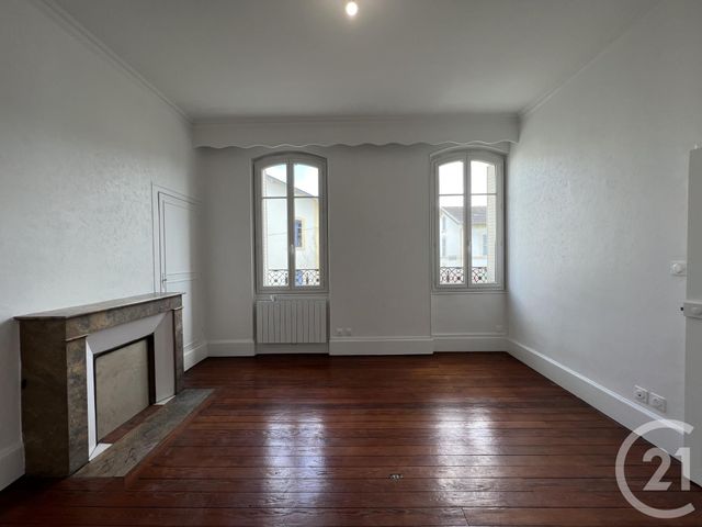 Appartement F3 &agrave; louer - 3 pi&egrave;ces - 60,63 m2 - Moulins - 03 - AUVERGNE