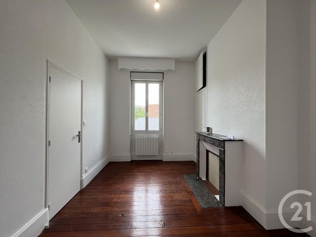 Appartement F3 &agrave; louer - 3 pi&egrave;ces - 60,63 m2 - Moulins - 03 - AUVERGNE