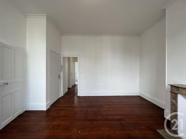 Appartement F3 &agrave; louer - 3 pi&egrave;ces - 60,63 m2 - Moulins - 03 - AUVERGNE