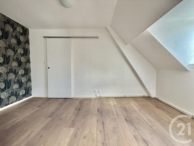 Appartement Studio &agrave; louer - 1 pi&egrave;ce - 18,50 m2 - Moulins - 03 - AUVERGNE