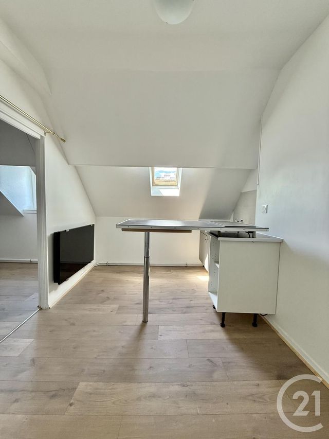 Appartement Studio &agrave; louer - 1 pi&egrave;ce - 18,50 m2 - Moulins - 03 - AUVERGNE