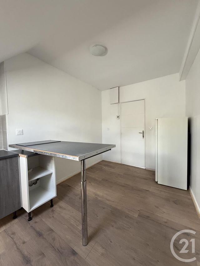 Appartement Studio &agrave; louer - 1 pi&egrave;ce - 18,50 m2 - Moulins - 03 - AUVERGNE