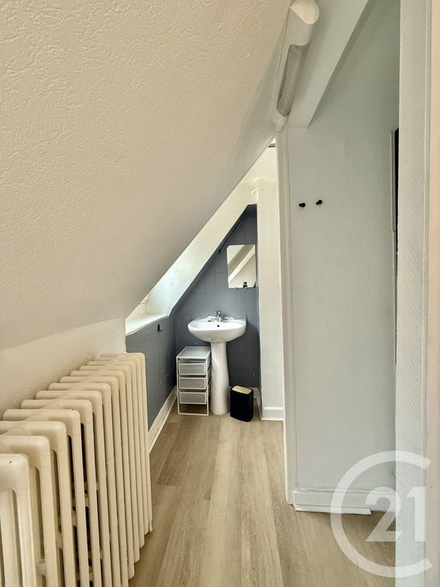 Appartement F1 &agrave; louer - 1 pi&egrave;ce - 16,65 m2 - Moulins - 03 - AUVERGNE