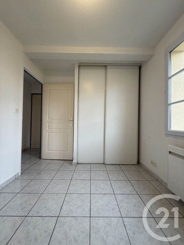 Appartement F2 &agrave; louer - 2 pi&egrave;ces - 39,20 m2 - Souvigny - 03 - AUVERGNE