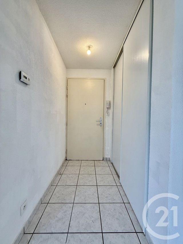 Appartement F2 &agrave; louer - 2 pi&egrave;ces - 39,20 m2 - Souvigny - 03 - AUVERGNE