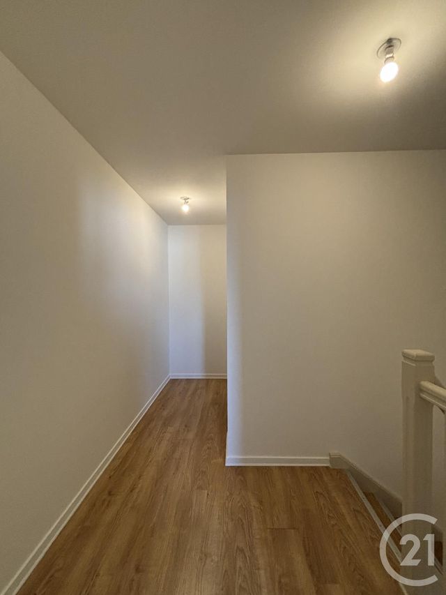 Appartement F2 &agrave; louer - 2 pi&egrave;ces - 57,49 m2 - Yzeure - 03 - AUVERGNE