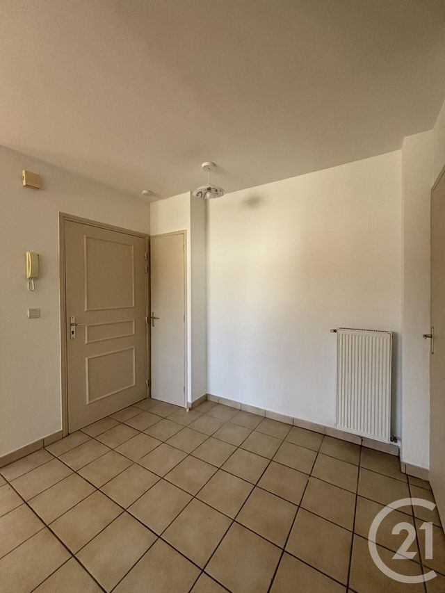 Appartement F2 &agrave; louer - 2 pi&egrave;ces - 57,49 m2 - Yzeure - 03 - AUVERGNE