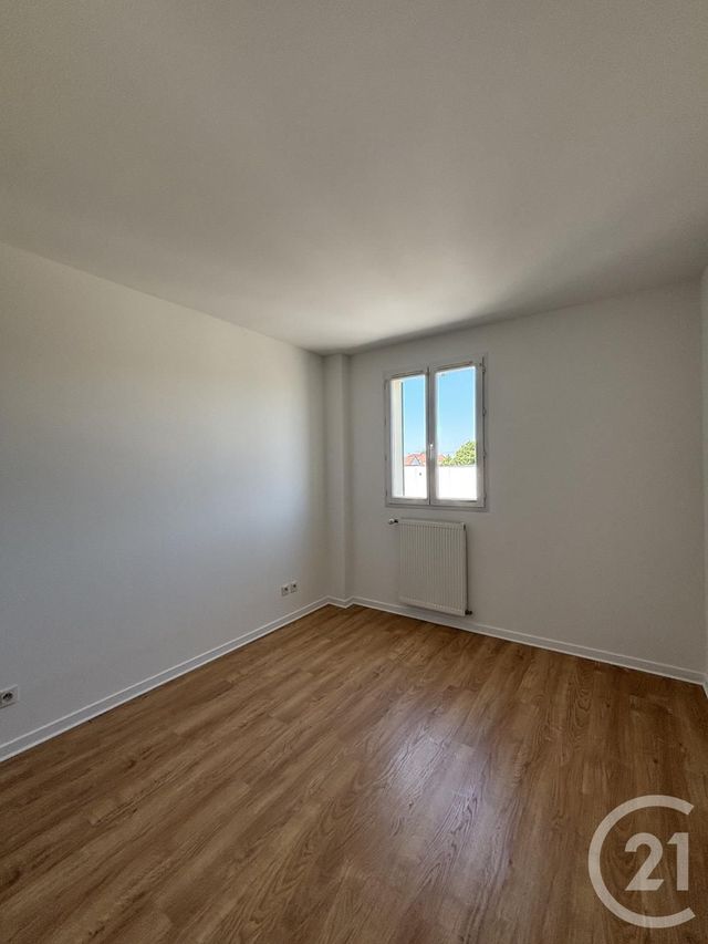 Appartement F2 &agrave; louer - 2 pi&egrave;ces - 57,49 m2 - Yzeure - 03 - AUVERGNE