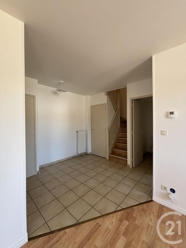 Appartement F2 &agrave; louer - 2 pi&egrave;ces - 57,49 m2 - Yzeure - 03 - AUVERGNE