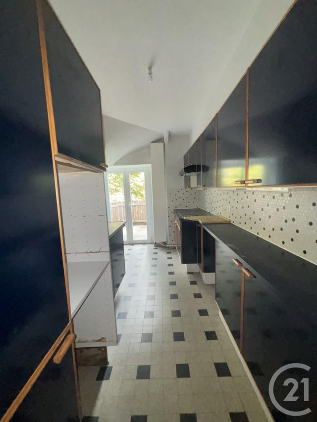 Appartement F3 &agrave; louer - 3 pi&egrave;ces - 113,71 m2 - Moulins - 03 - AUVERGNE