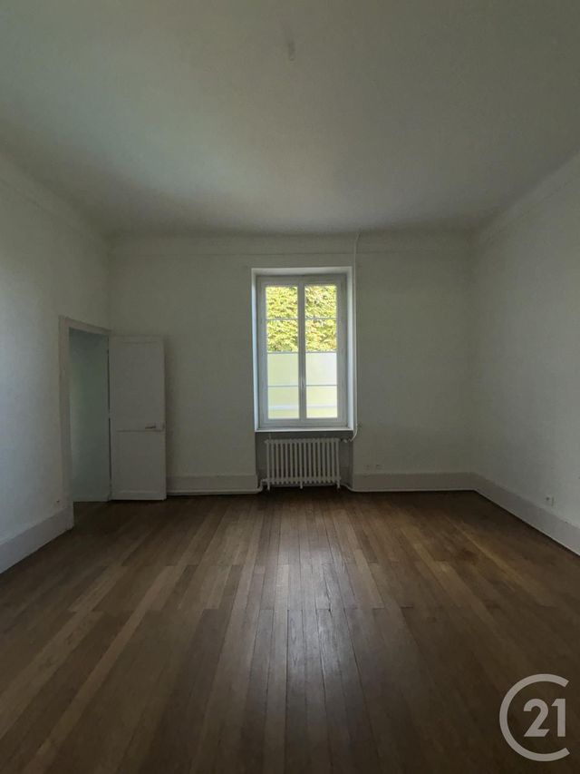 Appartement F3 &agrave; louer - 3 pi&egrave;ces - 113,71 m2 - Moulins - 03 - AUVERGNE
