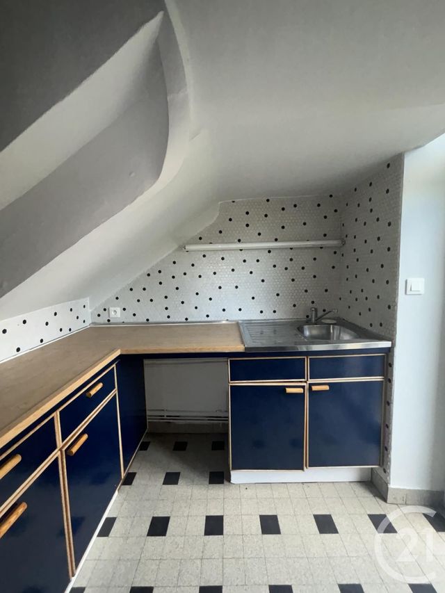 Appartement F3 &agrave; louer - 3 pi&egrave;ces - 113,71 m2 - Moulins - 03 - AUVERGNE