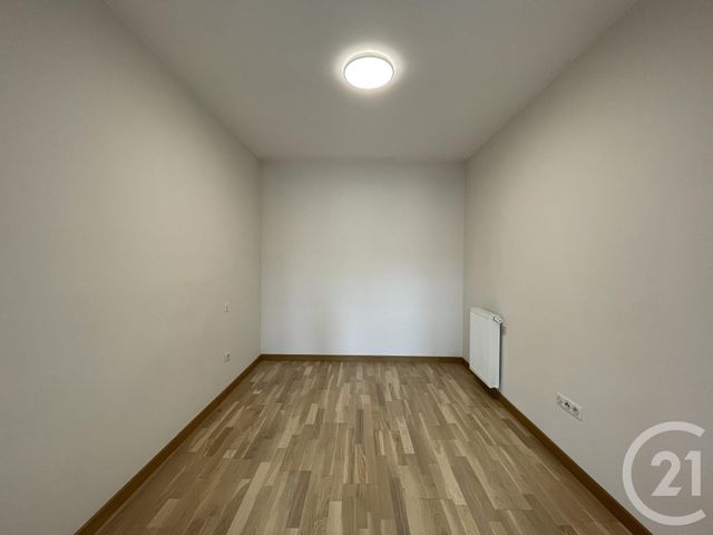 Appartement F2 &agrave; louer - 2 pi&egrave;ces - 55 m2 - Moulins - 03 - AUVERGNE