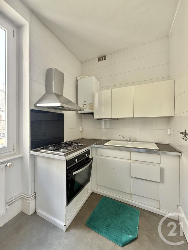 Appartement F3 &agrave; louer - 3 pi&egrave;ces - 71,78 m2 - Moulins - 03 - AUVERGNE