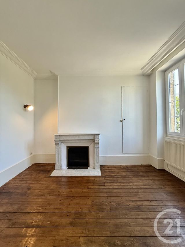Appartement F3 &agrave; louer - 3 pi&egrave;ces - 71,78 m2 - Moulins - 03 - AUVERGNE