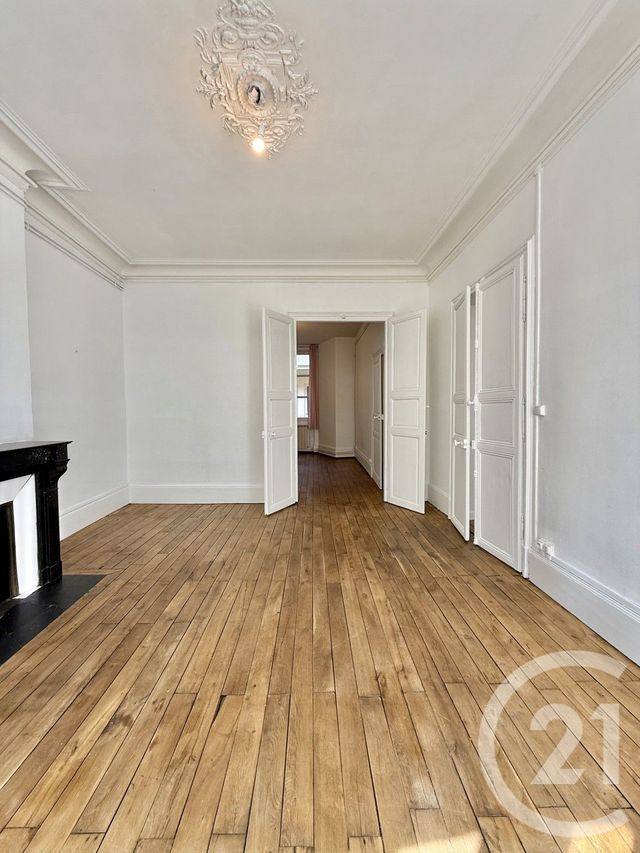 Appartement F3 &agrave; louer - 3 pi&egrave;ces - 79,78 m2 - Moulins - 03 - AUVERGNE