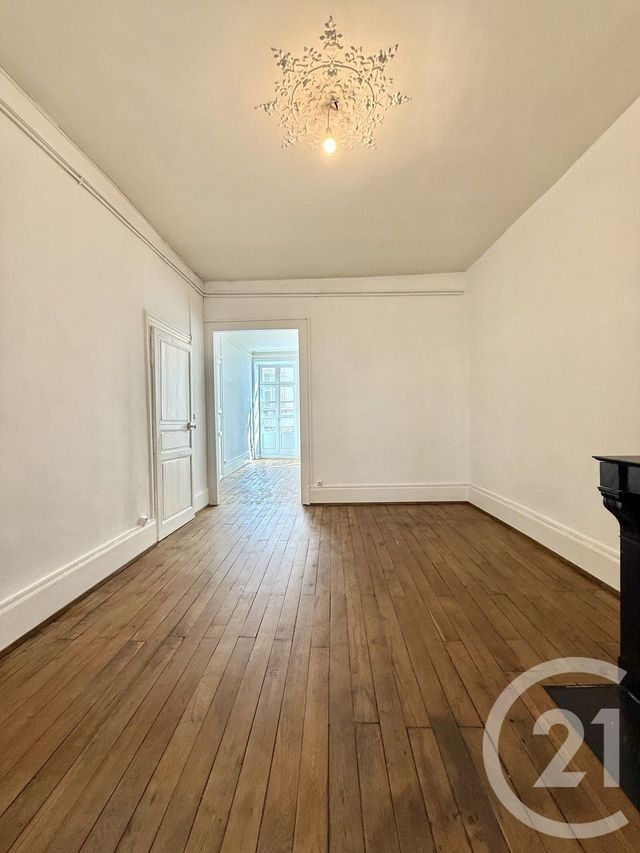 Appartement F3 &agrave; louer - 3 pi&egrave;ces - 79,78 m2 - Moulins - 03 - AUVERGNE
